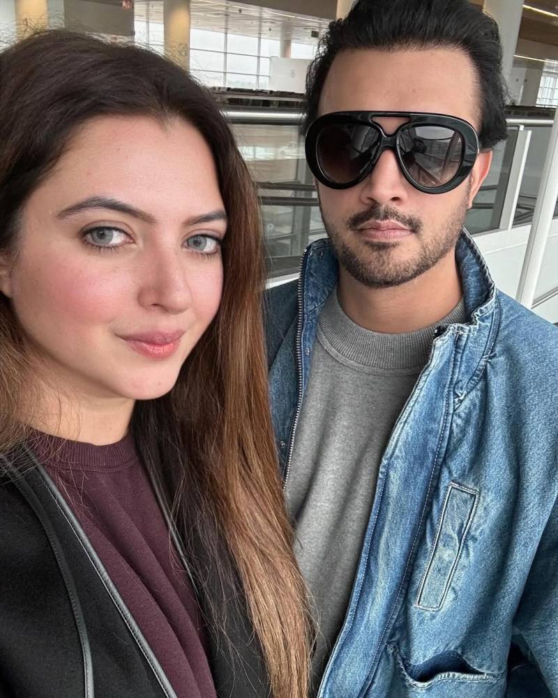 Atif Aslam's new song ‘Kinaray’ is out now!
