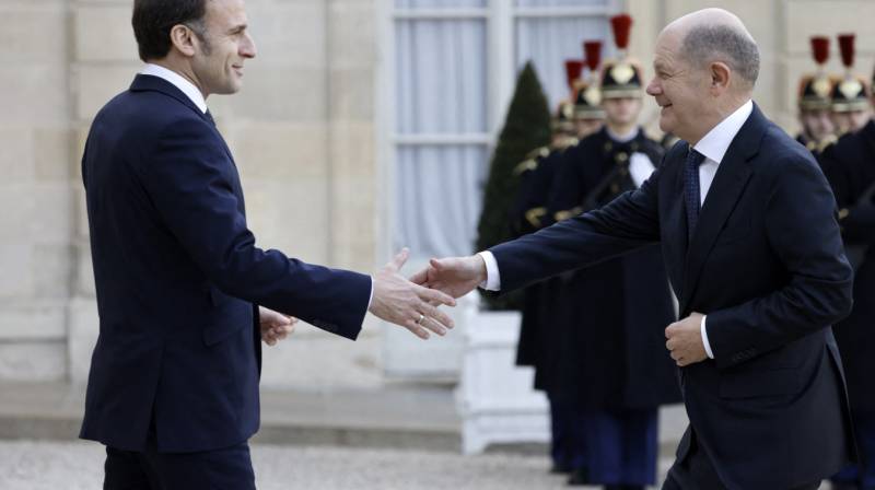 France hosts emergency meeting on Europe response to Trump