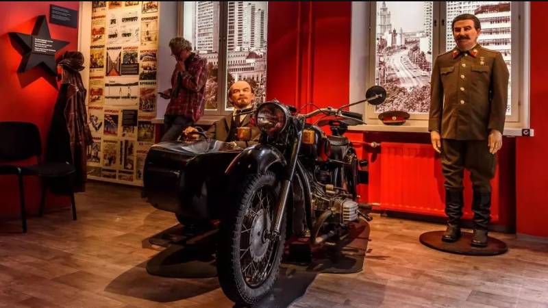 Revamped Finnish museum says 'Good Bye, Lenin!'