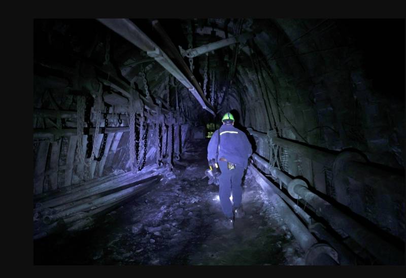 Kazakhstan mine collapse traps seven