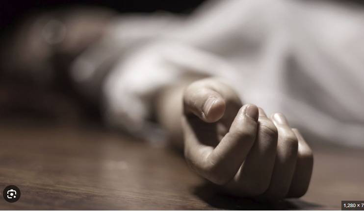 Hindu shopkeeper wounded in firing in Larkana dies