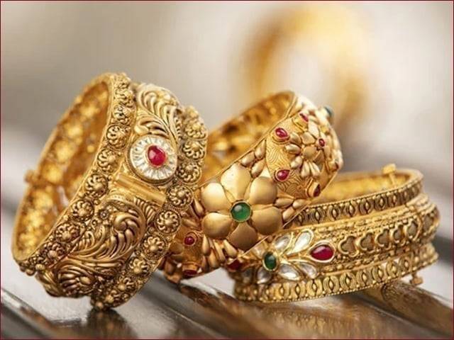 Gold price jumps Rs3800 per tola in Pakistan