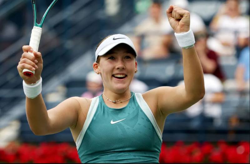 Andreeva holds off Rybakina to become youngest WTA 1000 finalist