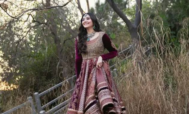 Durefishan Saleem shines in designer fit besides mountains