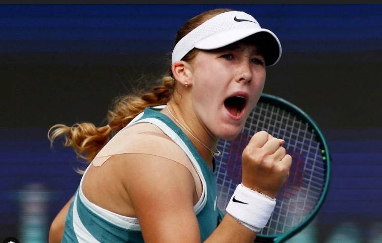Andreeva, 17, stuns Swiatek to reach Dubai semis with landmark win