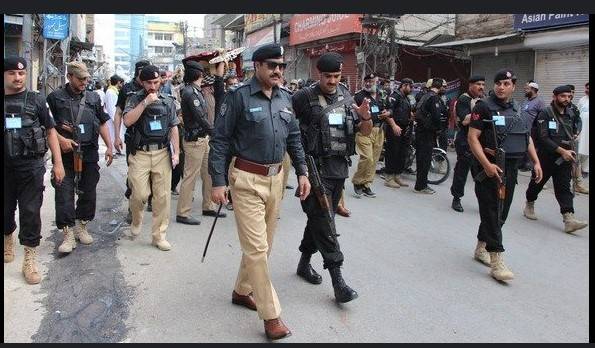 32 ‘negligent’ cops suspended in Ghotki, Khairpur