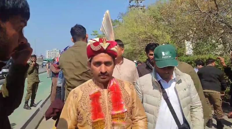 Groom prefers Australia-England cricket match to his wedding