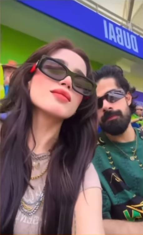 Aima Baig spotted with boyfriend Zain Ahmed at Pakistan vs India match in Dubai