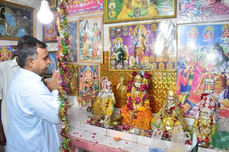 Hindus worship for Pakistan’s victory against India in Sindh