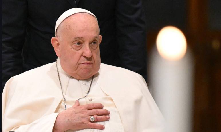 Critically-ill pope had a good night, Vatican says