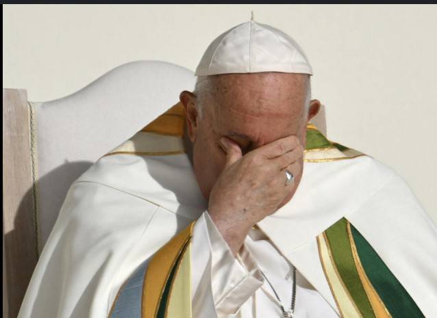 Ailing pope 'rested well' amid improvement