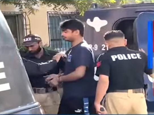 DHA Karachi residents terrified; write authorities to evict Armaghan's bungalow