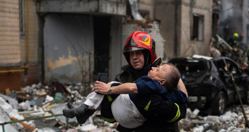 Russian strikes kill 5 in east Ukraine, journalist killed near Kyiv