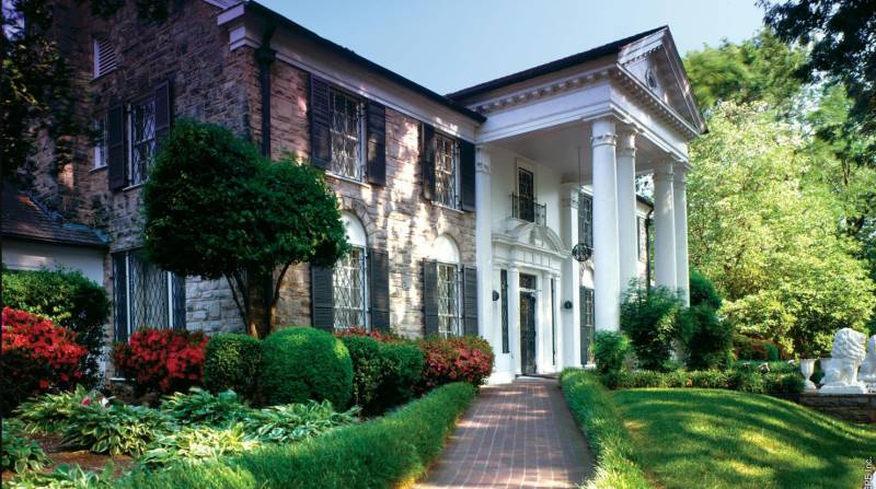 US woman pleads guilty to plot to sell Elvis's Graceland estate