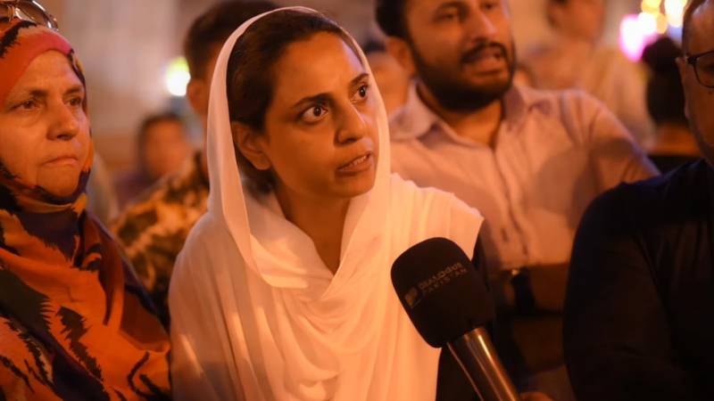 Hang Mustafa Amir's murderer again and again, mother demands