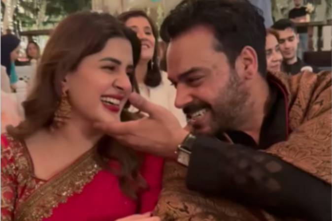Newlyweds Kubra Khan and Gohar Rasheed enjoy magical Qawali Night