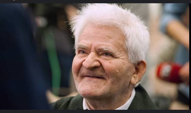 Soviet chess giant Boris Spassky dies at 88