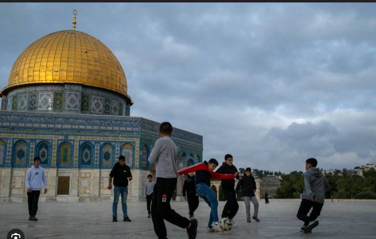 Israel says to have 'safety restrictions' at Al-Aqsa for Ramadan