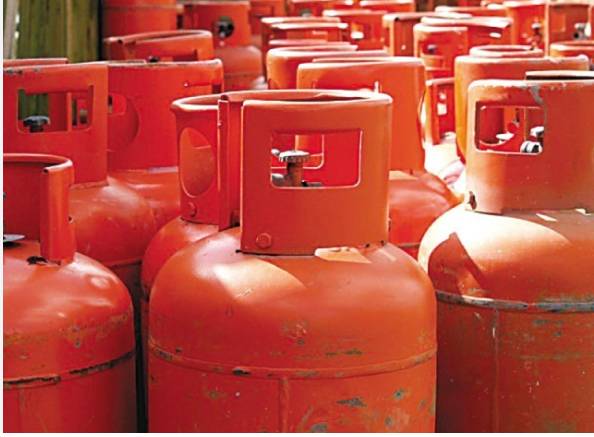OGRA cuts LPG price by Rs6.15 per kg