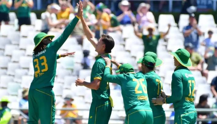 South Africa's Walter wary of wounded England in Champions Trophy clash