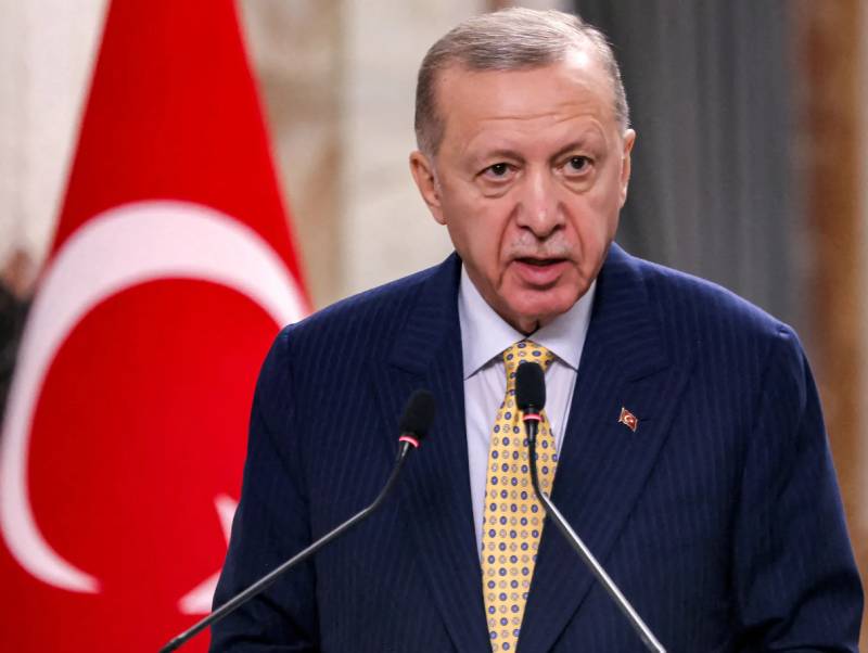 Turkey's Erdogan says will pursue anti-PKK fight if group doesn't disband