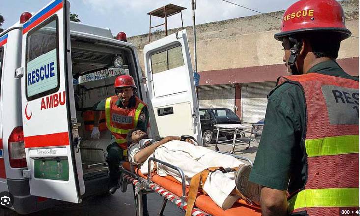 Four wounded in clash over beating of dog in Ghotki