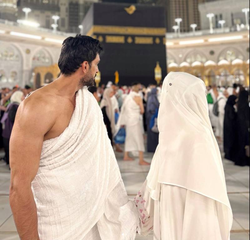 Omer Shahzad’s Nikah solemnised in Madina, pictures go viral