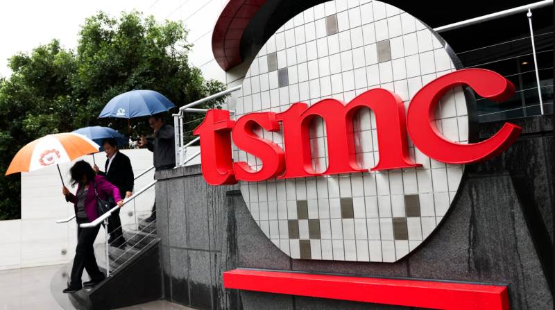 TSMC to announce $100 bn US chip plant investment: US media