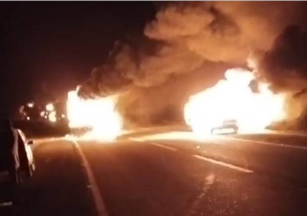 Terrorists torch Iran-bound LPG tankers, police van on Gwadar Highway