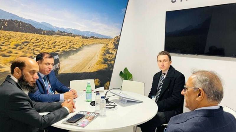 PTA chief meets Starlink team in Barcelona during GSMA Mobile World Congress 2025