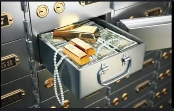 Diamonds, gold, forex worth Rs100m stolen from Karachi bank locker