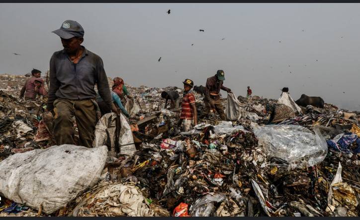New Delhi vows to flatten monster garbage pile in Indian capital