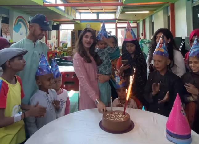 Kinza Hashmi celebrates birthday at Indus Hospital with cute kids