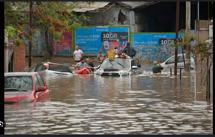 Ten dead, hundreds evacuated in Argentina floods
