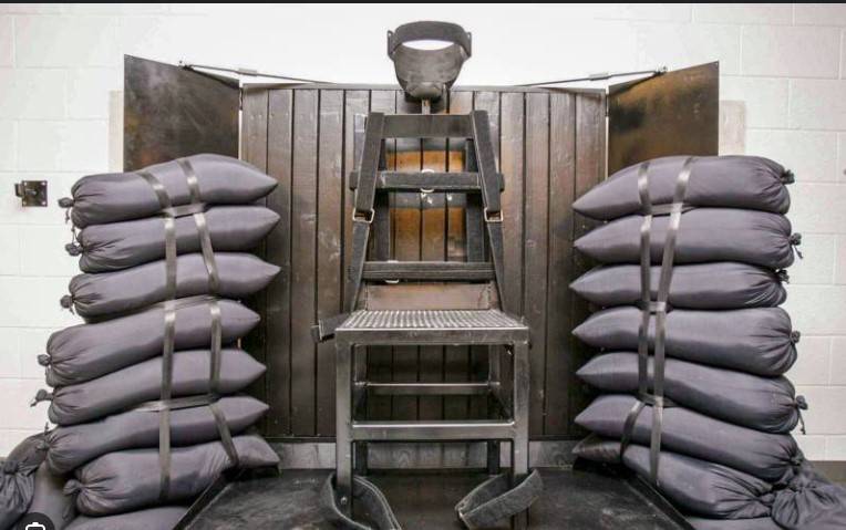 US carries out first firing squad execution since 2010