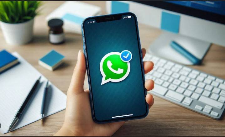 WhatsApp just makes its AI assistant impossible to avoid