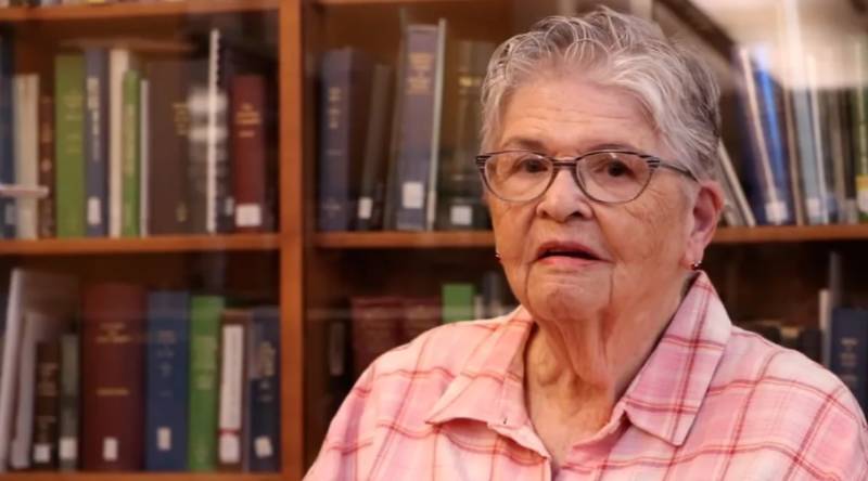 Woman returns her grandfather’s library book after 99 years