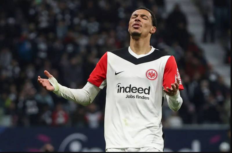 Ekitike misses stoppage time penalty as Frankfurt lose to Union
