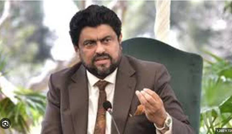 Sindh governor announces plots for families of people dying in dumper-related accidents