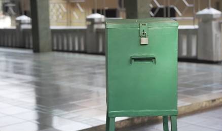 Man steals money from Lahore mosque’s donation box