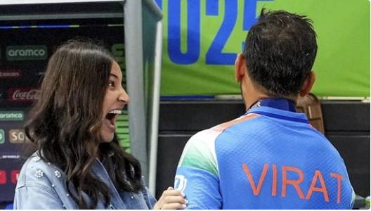 Heart-melting! Virat Kohli sprints to Anushka Sharma after champion trophy win