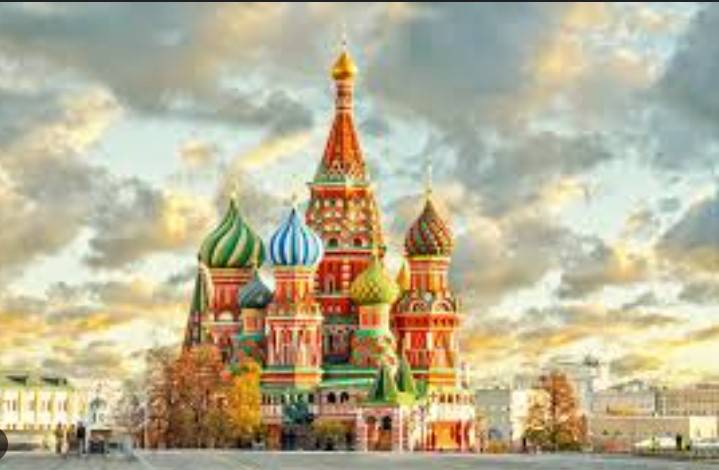 Russia expels two British 'diplomats' on spying charges