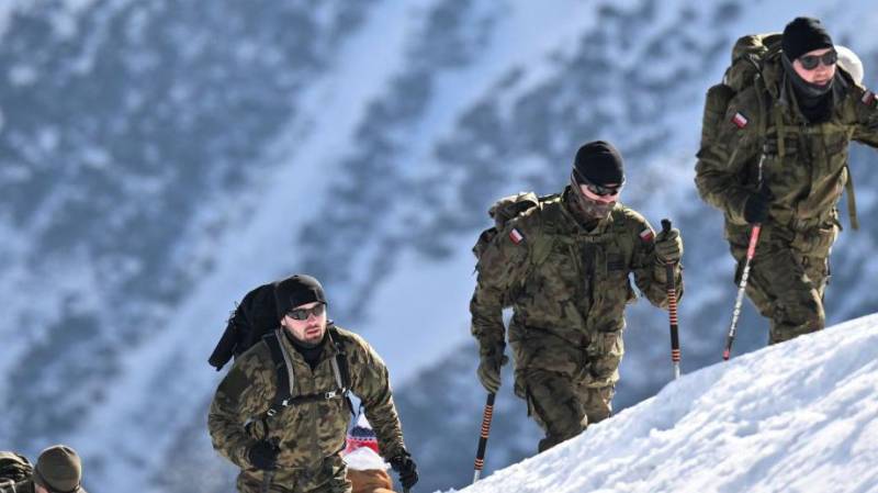 Poland aims to offer military training to 100,000 adults a year