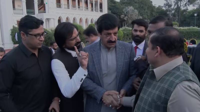 Punjab Governor hosts Iftar dinner for PPP workers, vows to strengthen party