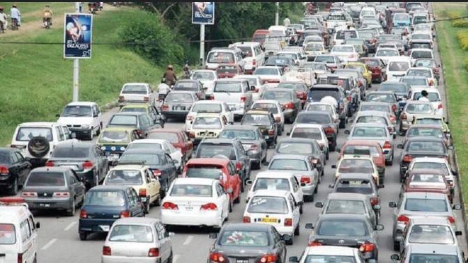 Increase in fines, token tax proposed to check traffic problems in Lahore