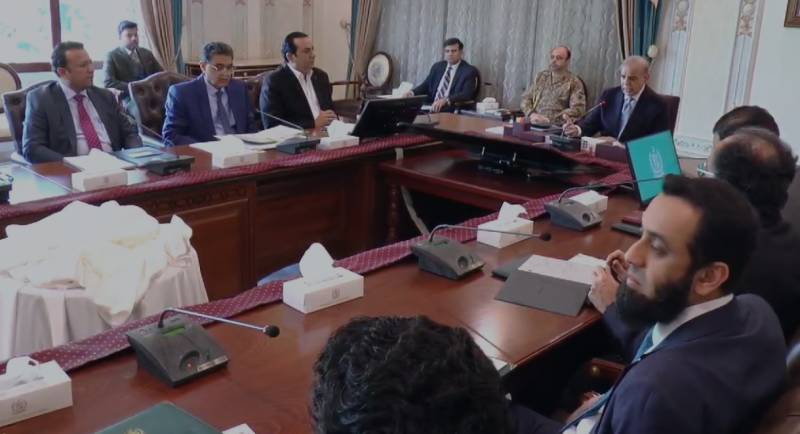 PM Shehbaz meets business leaders, vows full support for economic growth