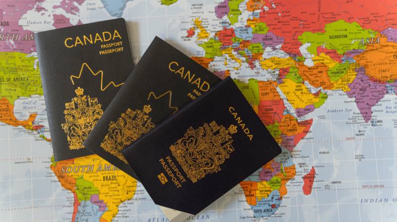 US hardens rules for visiting Canadians