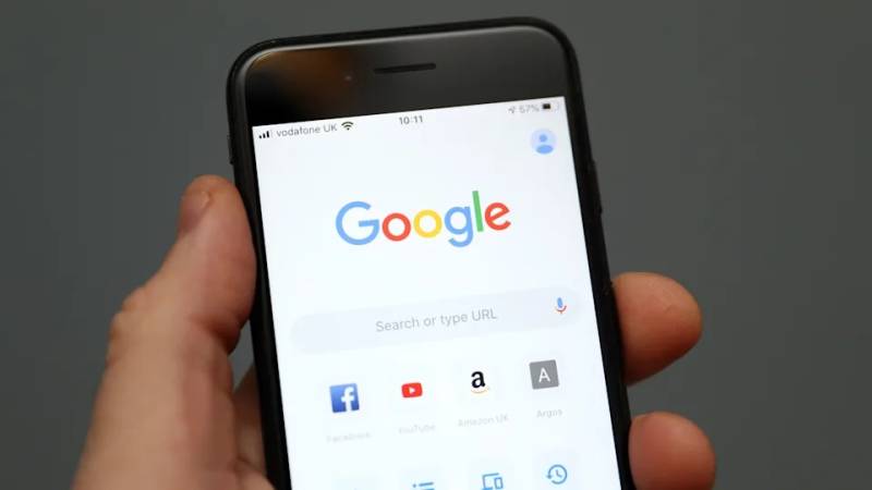 UK regulators warn against Apple, Google browser dominance