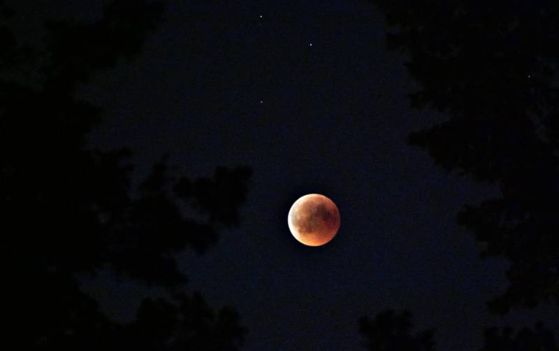 'Blood Moon' rising: Rare total lunar eclipse tonight