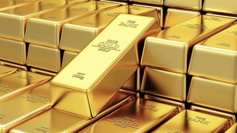 Gold tops $3,000 for first time on Trump tariff threats